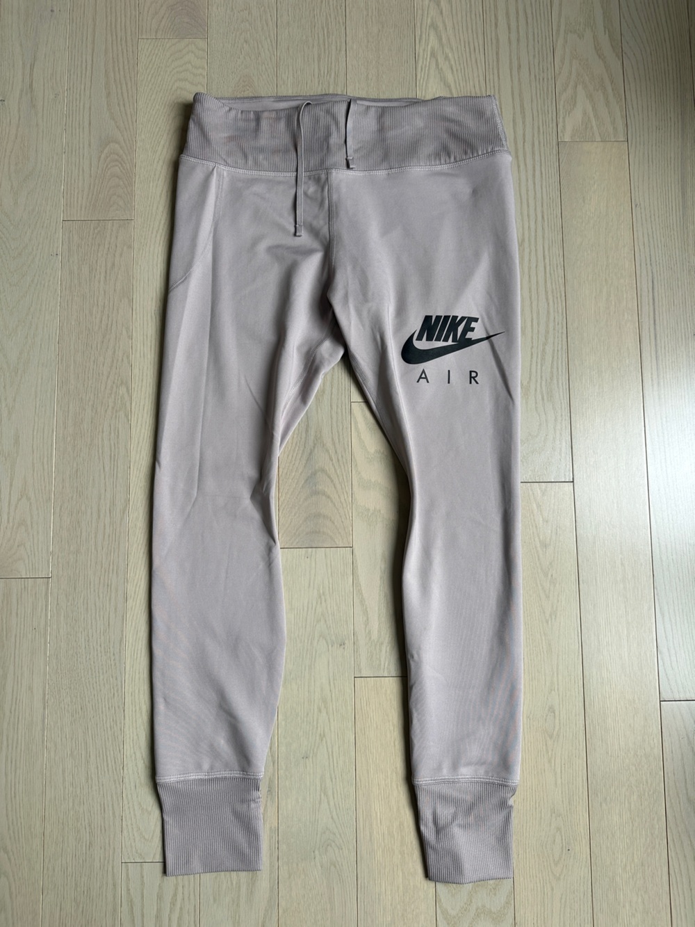 ✨Women’s Nike Women’s Dri-Fit Leggings in Light Taupe with Black Logo Size Large